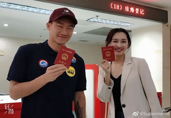 美国66号公路边设世界杯留言墙